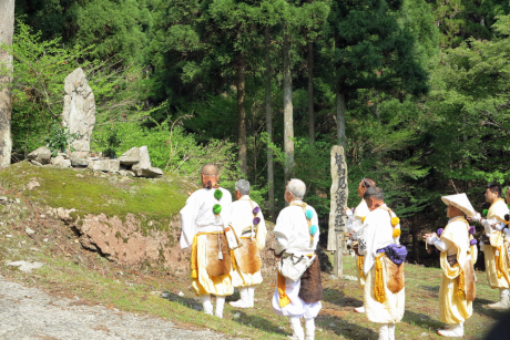 なめらの行者場